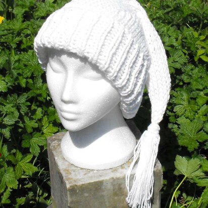 WEE WILLY WINKY SUPERFAST SLOUCH - knitting pattern