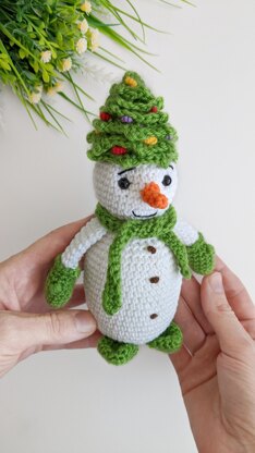 Crochet Kits - Amigurumi Christmas Kit Snowman