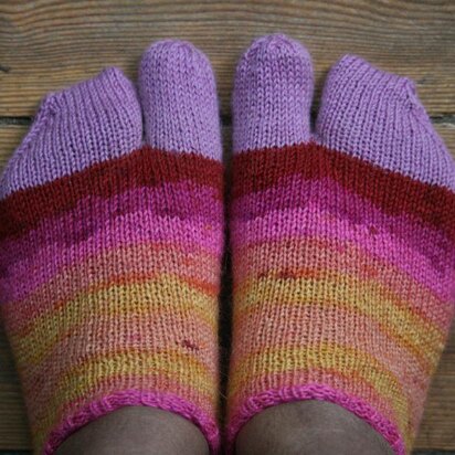 Summer Tabi Anklets - knitting pattern