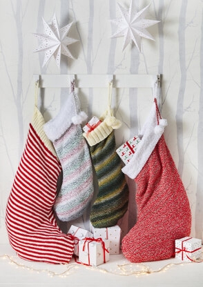 Christmas Stockings in King Cole Super Chunky And Chunky - P6096 - Leaflet