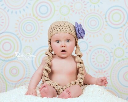 Hat with Twisted Tails