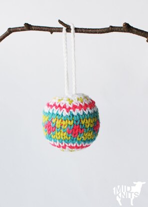 Fair Isle Christmas Baubles with Tassels (2015035)