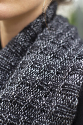 Women's Shawl Granite in Universal Yarn Rozetti Yarns Merino Mist - Downloadable PDF