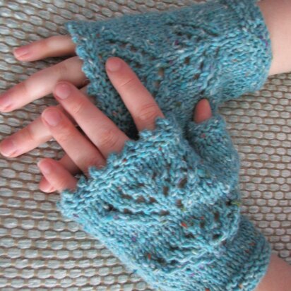 Lace Motif Gloves