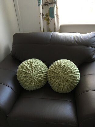 Round cushions