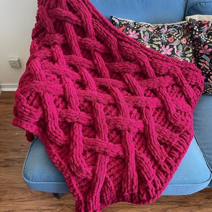 Extra-Chunky Cable Lattice Blanket