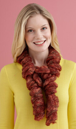 One Ball Twirly Scarf in Lion Brand Imagine - L20590C