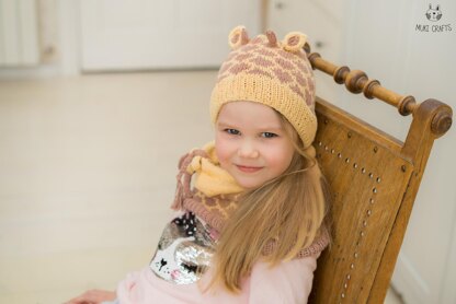 Giraffe hat