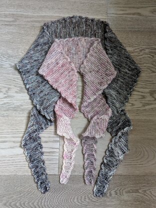 Scalloped Mini Scarf and Shawl