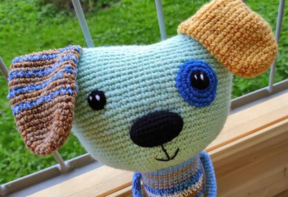 Scrap yarn dog