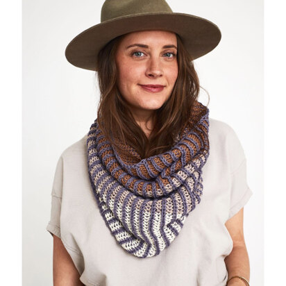 Gradient Ribbed Cowl in Lion Brand Color Theory - M22074 - Downloadable PDF