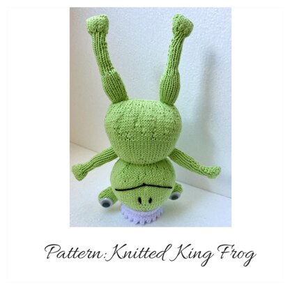 Pattern: Knitted King Frog, amigurumi frog, toy rattle for baby, knitted toy