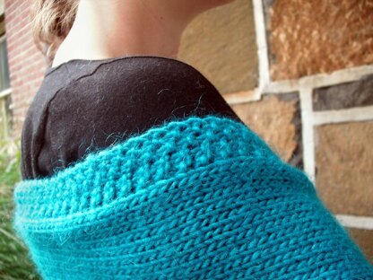 December Pocket Cowl