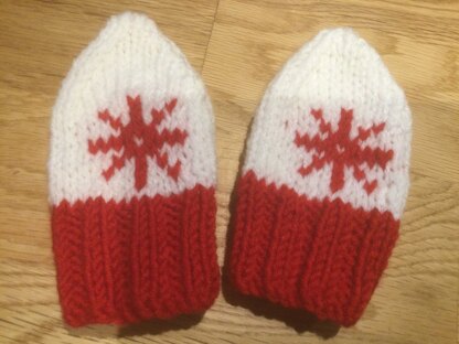 Baby Pearl’s Xmas mittens