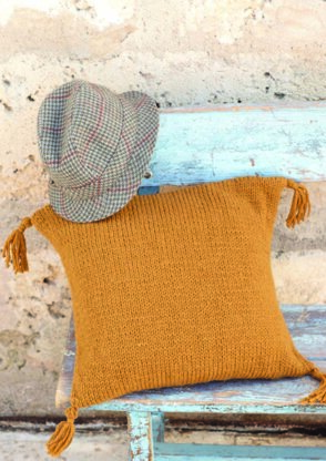 Cushion Covers in Hayfield Chunky with Wool - 7304 - Downloadable PDF