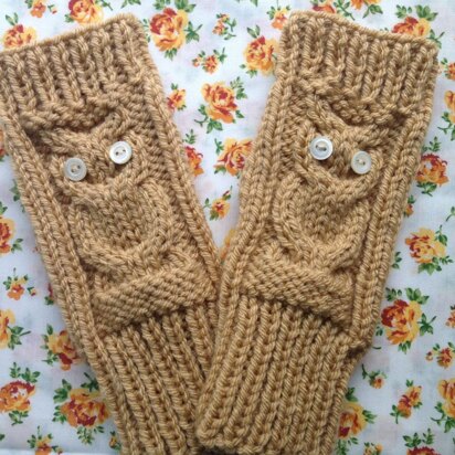 Knitted Owl Fingerless Gloves