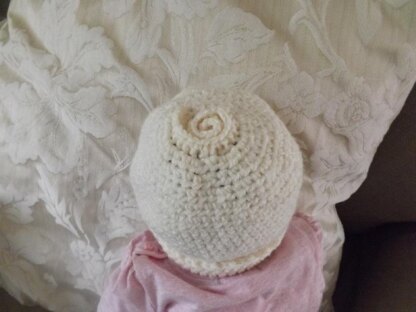 Baby snow swirl hat - quick and easy crochet pattern for beginners