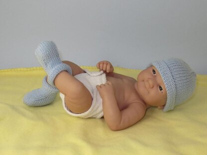 Just For Preemies - Premature Baby Simple 4 Ply Beanie and Booties Set