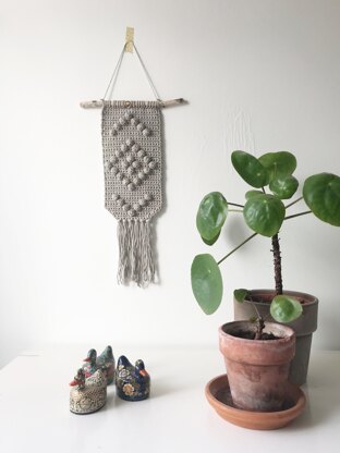 Arrow & Diamond Bobble wall-hanging