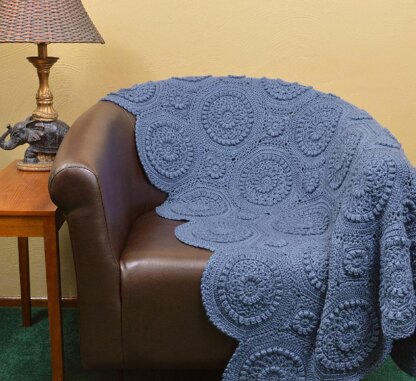Versailles Matelassé Afghan