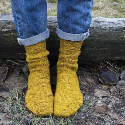 Russet socks - knitting pattern