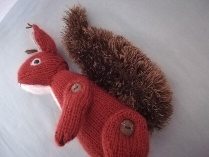 Knitted ginger brown squirrel