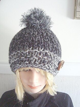 424, TOOTSIE KNITTED HAT,