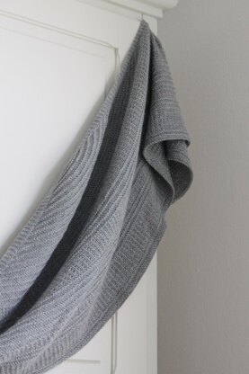 ANOMALIE Shawl