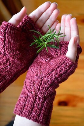 Tea Leaf Gloves