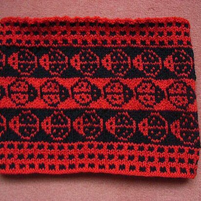 Ladybug cowl