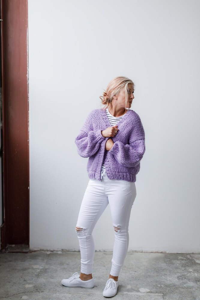 Light purple sweater outlet outfit