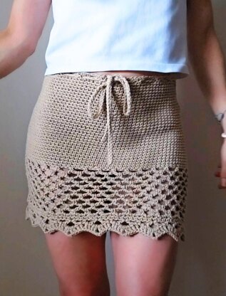 Beachy Scallop Mini Skirt