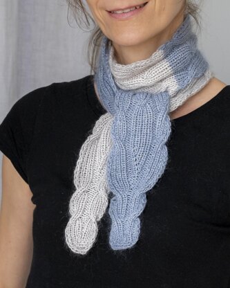 Drifting Wave Scarf