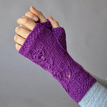 Flight of Fancy Mitts in Universal Yarn Finn - Downloadable PDF