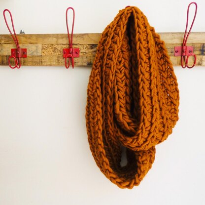 The Heide Infinity Scarf