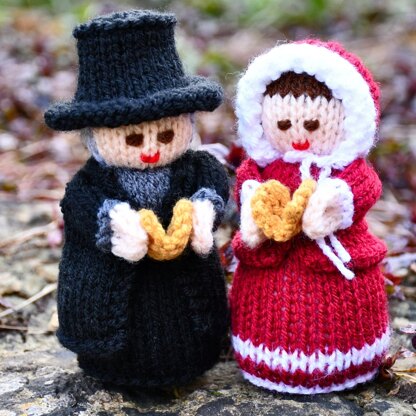 Christmas Carol Singer Dolls Knitting Pattern - Toy Knitting Pattern