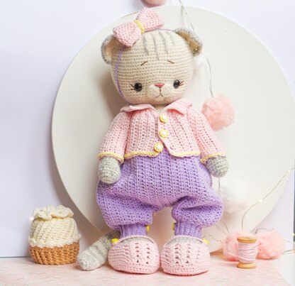 Crochet Doll Clothes Pattern - Outfit Chanel for large toys