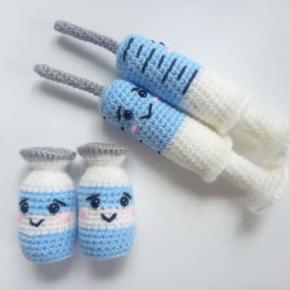 Crocheted vaccine Syringe