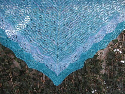 Through The Looking Glass, Shawl