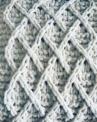 Irish Aran Cabled Trellis Blanket