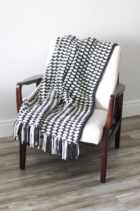 Prim Stripe Throw