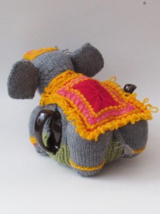 Elephant Tea Cosy Knitting Pattern