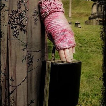 Reichenbach Mitts - knitting pattern