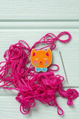 Hawthorn Handmade Cat Magnetic Needle Minder