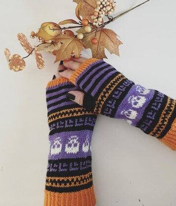 Halloweens fingerless mittens