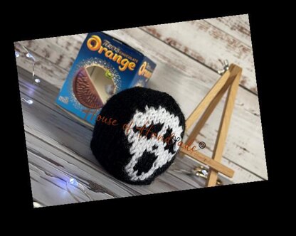 Scream Inspired Chocolate Orange Cover Knitting Pattern