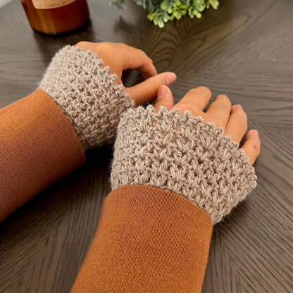 Ruffle Wrist Warmers