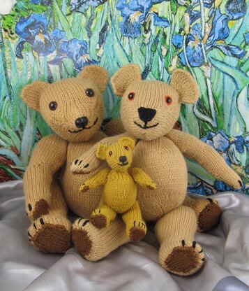 Classic Vintage Style Teddy Bear Family