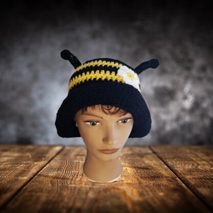 Bucket Hats, Bee and Hearts