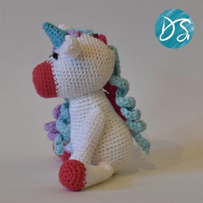 Hope the Unicorn Amigurumi